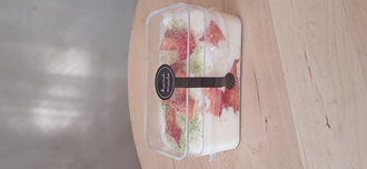 Strawberry Delight Box Profiterol görseli