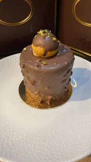 Profiterollü Pasta görseli