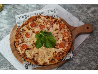 Margherita Pizza görseli