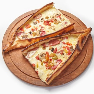 Kıymalı Kaşarlı Pide görseli