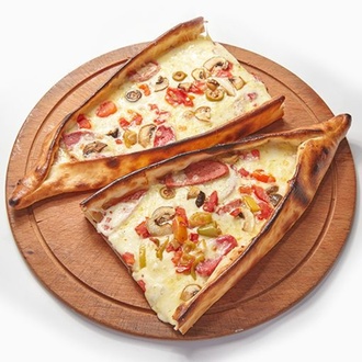 Kavurmalı Yumurtalı Pide görseli