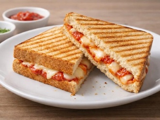 Salçalı Kaşarlı Tost görseli