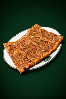 Kuşbaşılı Pide görseli