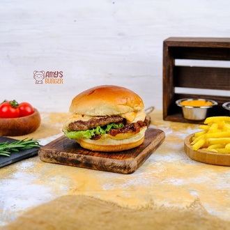 Cheeseburger+coca Cola görseli