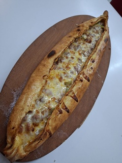 Kavurma Kaşarlı Pide (Açık) görseli