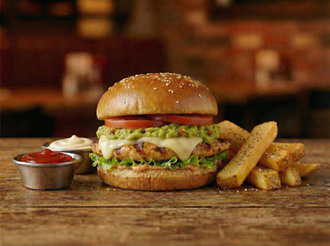 Chicken Avokado Burger görseli