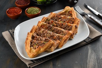 Kuşbaşılı Pide görseli