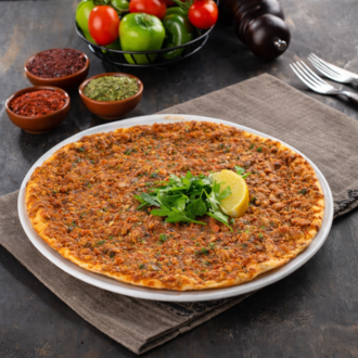 Lahmacun görseli
