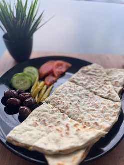 Ispanaklı Ay Böreği görseli