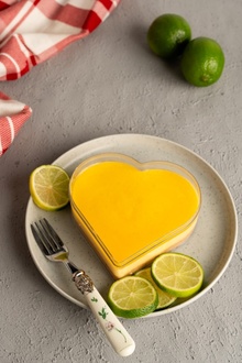 Limonlu Kalpli Büyük Cheesecake görseli