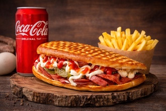 Etobur Tost Kola Menü görseli