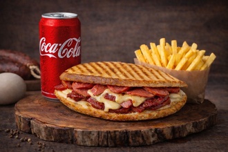 Ayvalık Tostu Kola Menü görseli