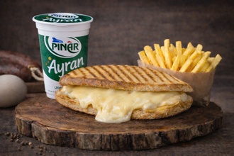 Kaşarlı Tost Ayran Menü görseli