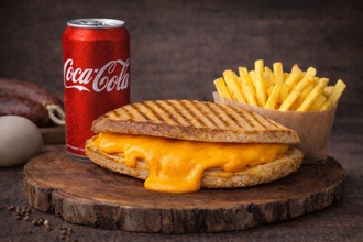 Cheddarlı Tost Kola Menü görseli