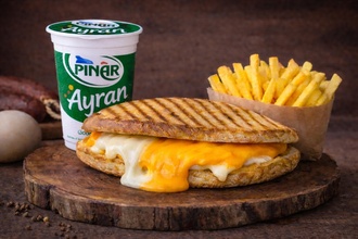 3 Peynirli Tost Ayran Menü görseli