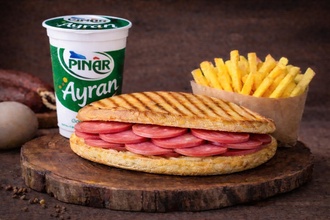 Salamlı Tost Ayran Menü görseli