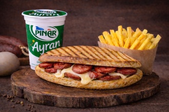 Sucuklu Tost Ayran Menü görseli