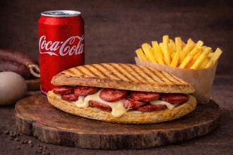 Kasap Sucuklu Tost Kola Menü görseli