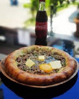 Trabzon Kıymalı Pide görseli