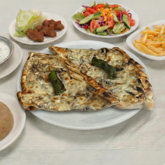 Mantarlı Kaşarlı Pide görseli
