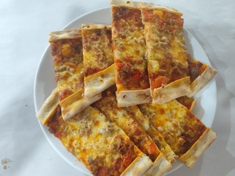 Kıymalı Kaşarlı Pide görseli