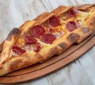 Sucuklu Kaşarlı Pide görseli