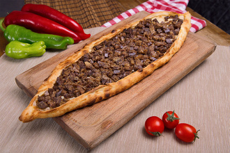 Kavurmalı Kaşarlı Pide görseli