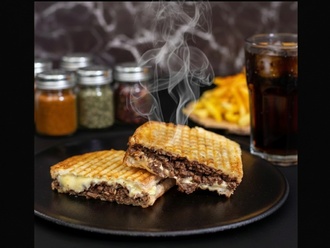 Kavurma Kaşarlı Tost Menü görseli