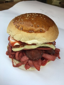 Smash Chesee Burger+ayran(17cl)+tatlı görseli