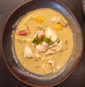 Kaeng Khiao Wan Tavuk görseli