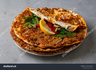 2  Urfa Lahmacun  1 Coca Cola görseli