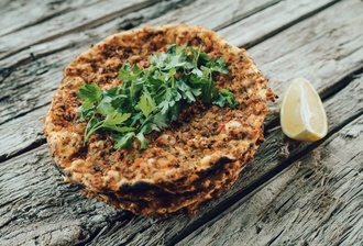 İsotlu Fındık Lahmacun görseli