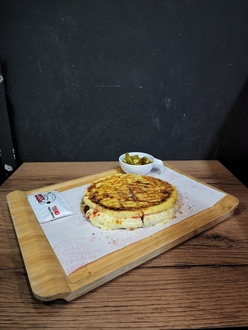 Bazlamalı Yumurtalı Sucuklu Tost Menü görseli