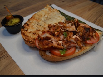 Tam Ekmek Arası Tavuk Pirzola görseli