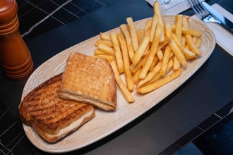 Kaşarlı Tost görseli