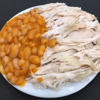 Bol Tavuklu Kuru Fasulyeli Pilav görseli