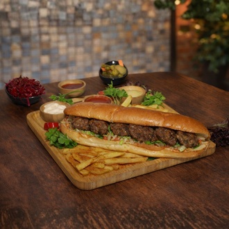 Ekmek Arası Izgara Köfte görseli