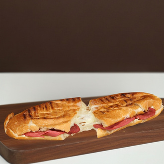 Salamlı Kaşarlı Tost görseli