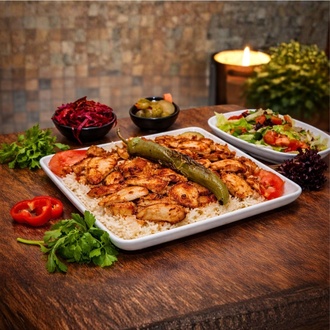 Pilav Üstü Tavuk görseli