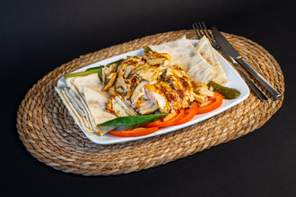 Pilav Üstü Tavuk Döner görseli