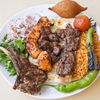 Karışık Kebap & Patates Kızartması & Coca-cola (33 Cl.) Menü görseli