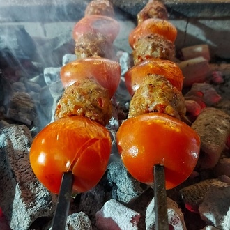 Domatesli Kebap görseli