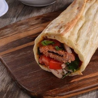 Adana Dürüm & Cips & Coca-cola (33 Cl.) Menü görseli