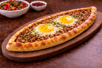 Kıymalı Yumurtalı Pide görseli