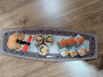 İroiro + Nigiri Sushi Set 12 Adet görseli
