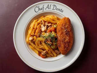 Köri Soslu Penne & Çıtır Şnitzel görseli