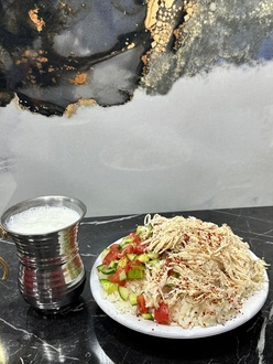 Tavuklu Pilav +Salata +Yayık Ayran Birer Porsiyon görseli
