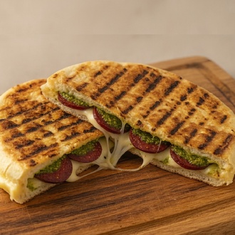Pesto Soslu Karışık Tost (Bazlama) görseli