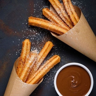 Churros (Çikolata Soslu - 4 Kalem) görseli