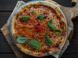 Margarita Pizza görseli
